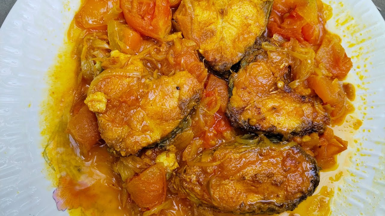 টমেটো দিয়ে রুই মাছ ভুনা। Easy Fish curry recipe l rui mach vuna  
