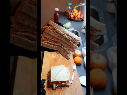 Video: Paano Gumawa Ng Sprat Sandwiches