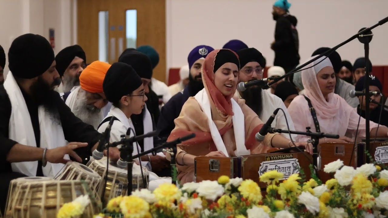 Bibi Harkiran Kaur Ji - Friday Evening AKJ Smagam Leicester May 2025