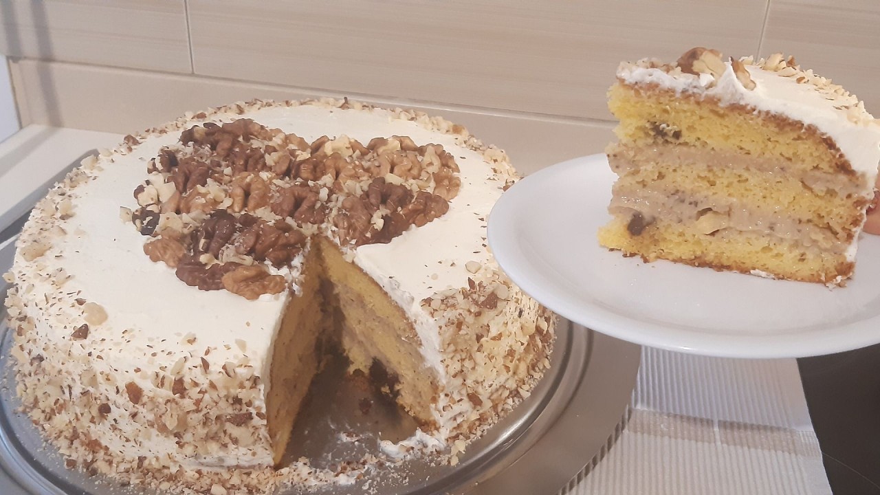 Τούρτα με καρύδια ελαφριά και ξεχωριστή. Αξίζει να την δοκιμάσεις!