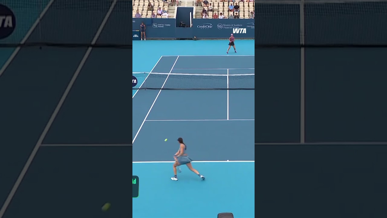 A Deciding Set on Champion's Court! 👀 Sorana Cirstea forces the decider against Kalinskaya. #WTA