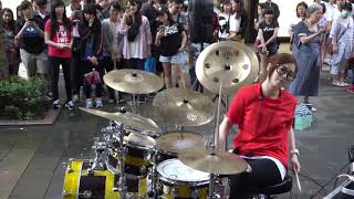 Drummer cantik