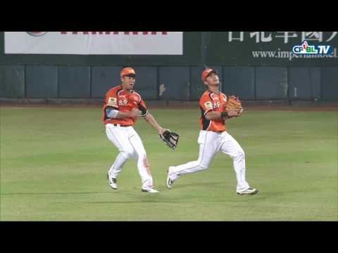 08/21 兄弟 vs 統一 九局上，彭政閔右半邊小飛球形成安打，帶有一分打點