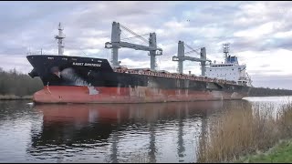 AWESOME CRANE CARGO VESSELS IN MOTION! SHIP SPOTTING COMPILATION!