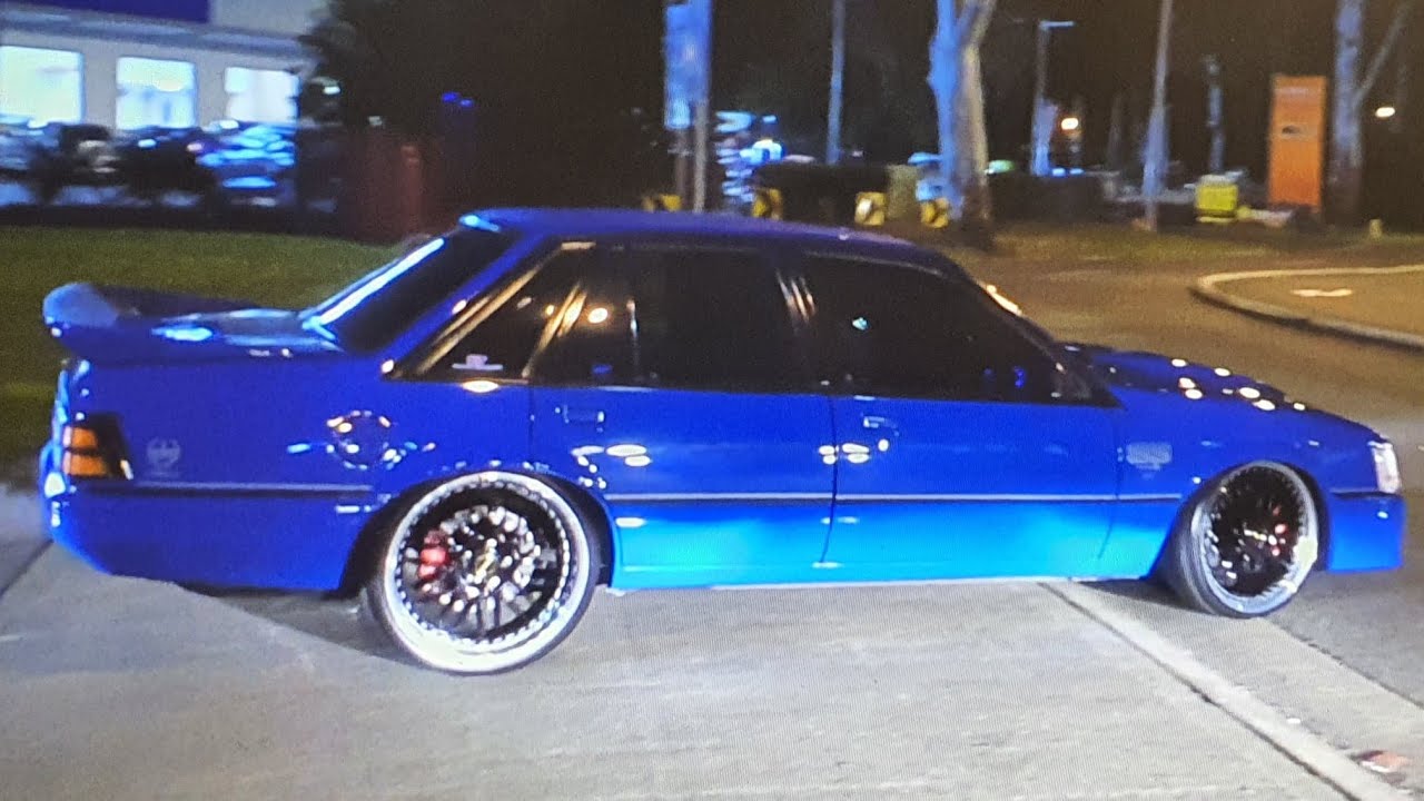 Tuff cars sounding vicious leaving car show Penrith Homemaker,Kar Nutz