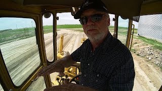 how to cut red top with a caterpillar grader