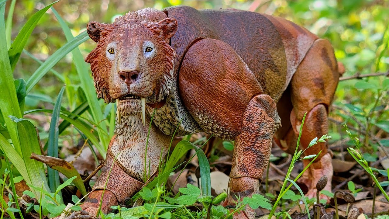 Cyberzoic Smilodon Populator Creative Beast Studio Dinosaur Action Figure Overview