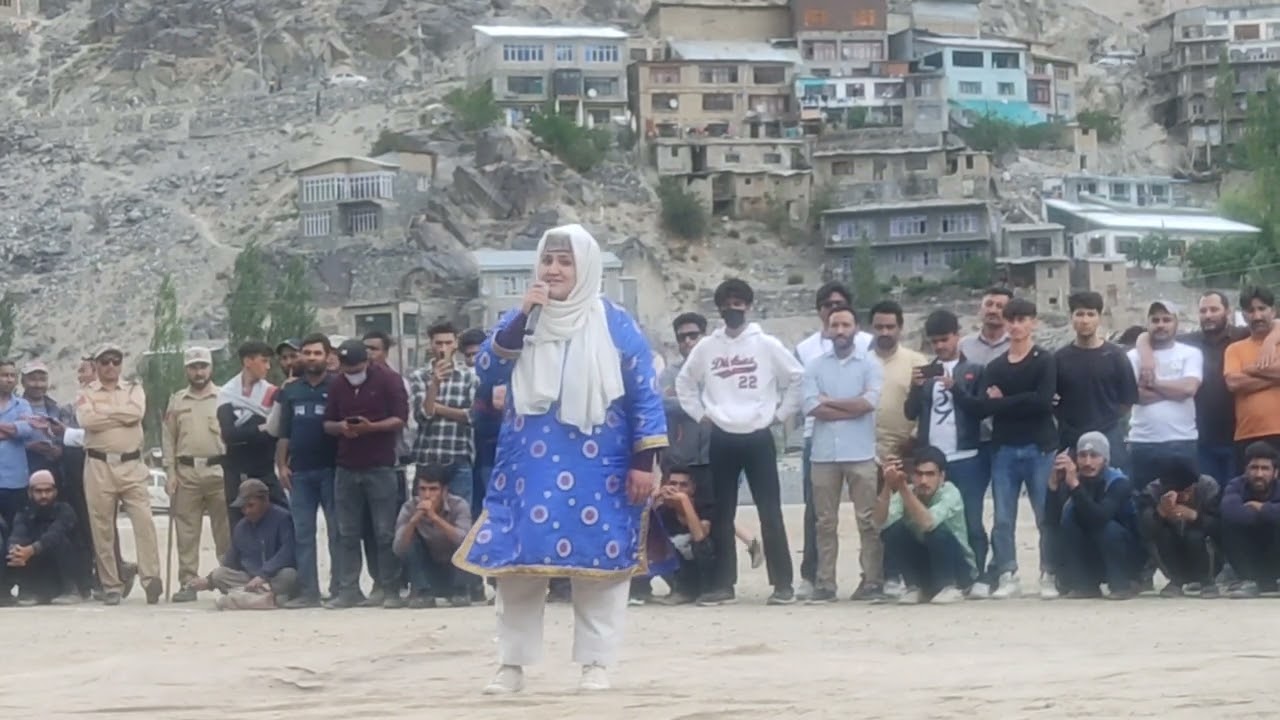 Live Kargil SongWhat A song What a VoiceLadakh Festival  kargil ladakhisongs  festival  baltisongs