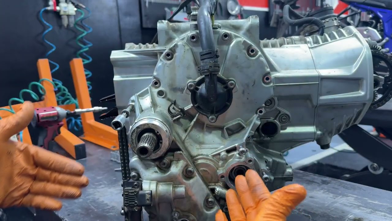 BMW R 1200 GS  desensamble de motor !!! 