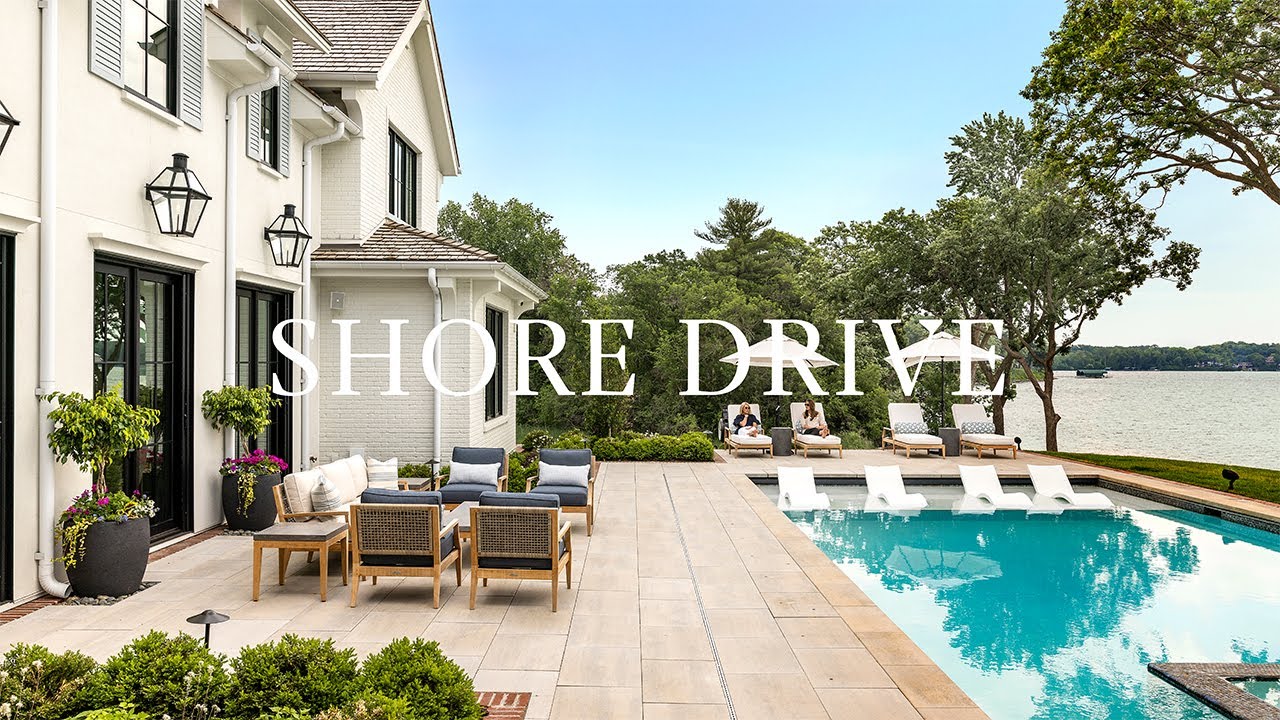 Inside a Cottage Lake Home with Irresistible Charm