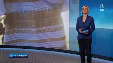 Welche Farben passen zum blauen Kleid?