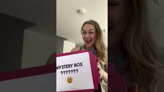 Who Is The Belly Dance Queen? With Di1Araa.s &