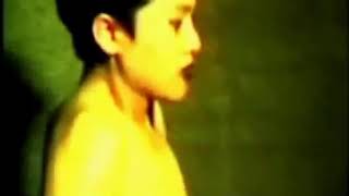 Geboren   Cahaya Kegelapan