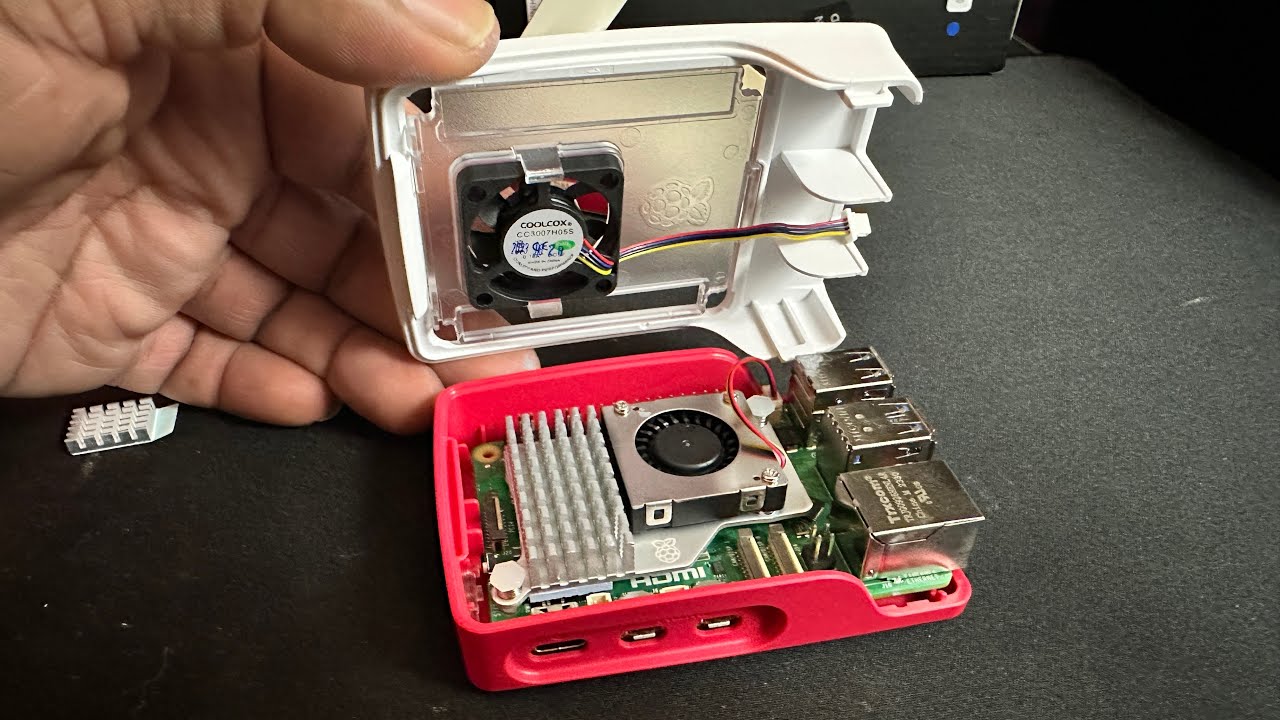 Raspberry Pi 5 Official Case