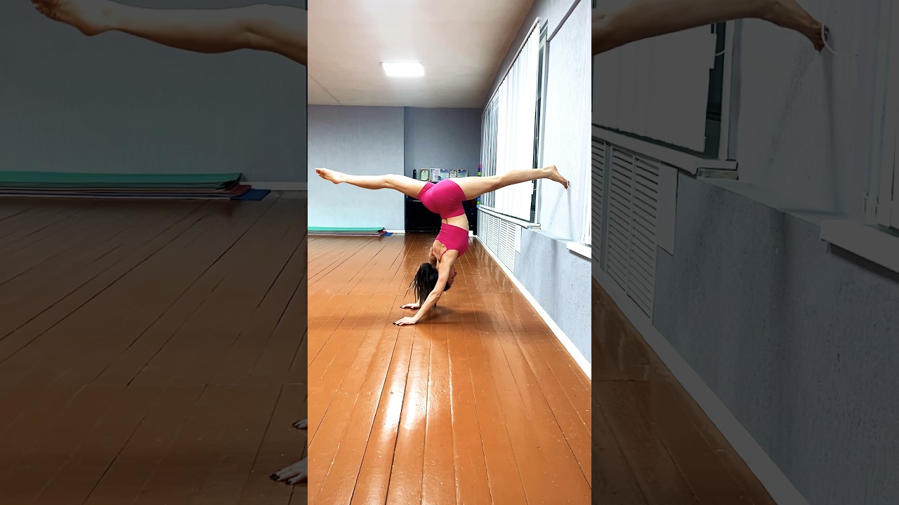 Viral handstand trend 