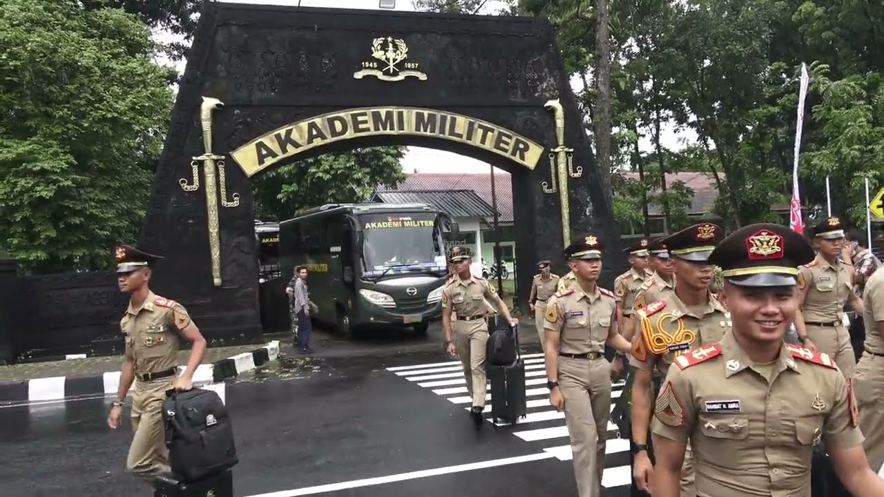 Berbondong bondong Taruna  Akmil Mudik  Cuti Lebaran Idul Fitri 1446 H/2025 M ke Kampung Halaman