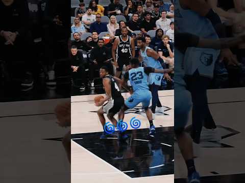Put em in a spin cycle 🌀 #nba #spurs #deaaronfox 📺 NBC & Peacock