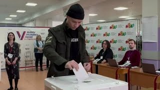 Певец Shaman Перекрестился И Проголосовал На Выборах 17.03.2024