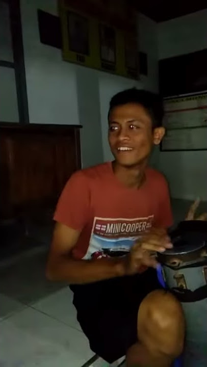 Mirip charly st 12 suaranya sungguh mirip