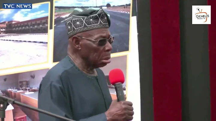Obasanjo Embarrasses Yoruba Oba's, Commands them to stand!