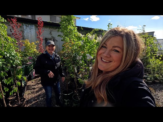 LONG Garden Center Walkthrough + Shopping with Mom! 🌳🌸🌿 // Garden Answer class=