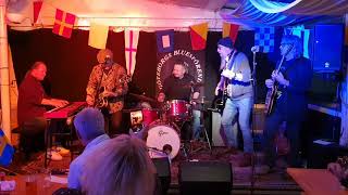 Play video: Chuck's Beat & Nikke Ström på S/S Marieholm (31.10.2020)