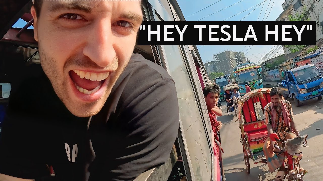 Поездка на местном автобусе в Дакке, Бангладеш, — это весело