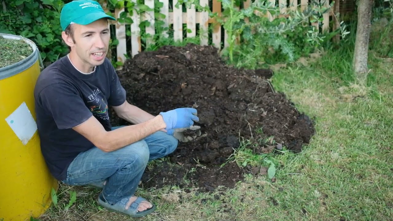 COME FARE IL COMPOST - compostiera dopo 1 anno cosa succede? avremo il concime? l'oro nero OFFGRID