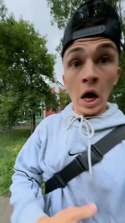 Две саранчи 😝 - YouTube