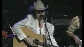 Dwight Yoakam - Ain't That Lonely Yet - Live 1993 chords