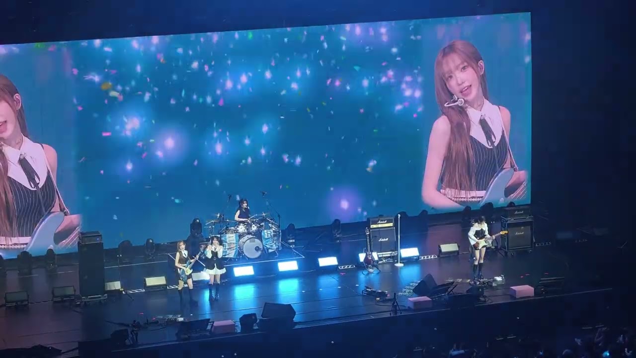 QWER - Be Happy_QWER 1ST WORLD TOUR ＜ROCKATION＞ in TAIPEI_20260215