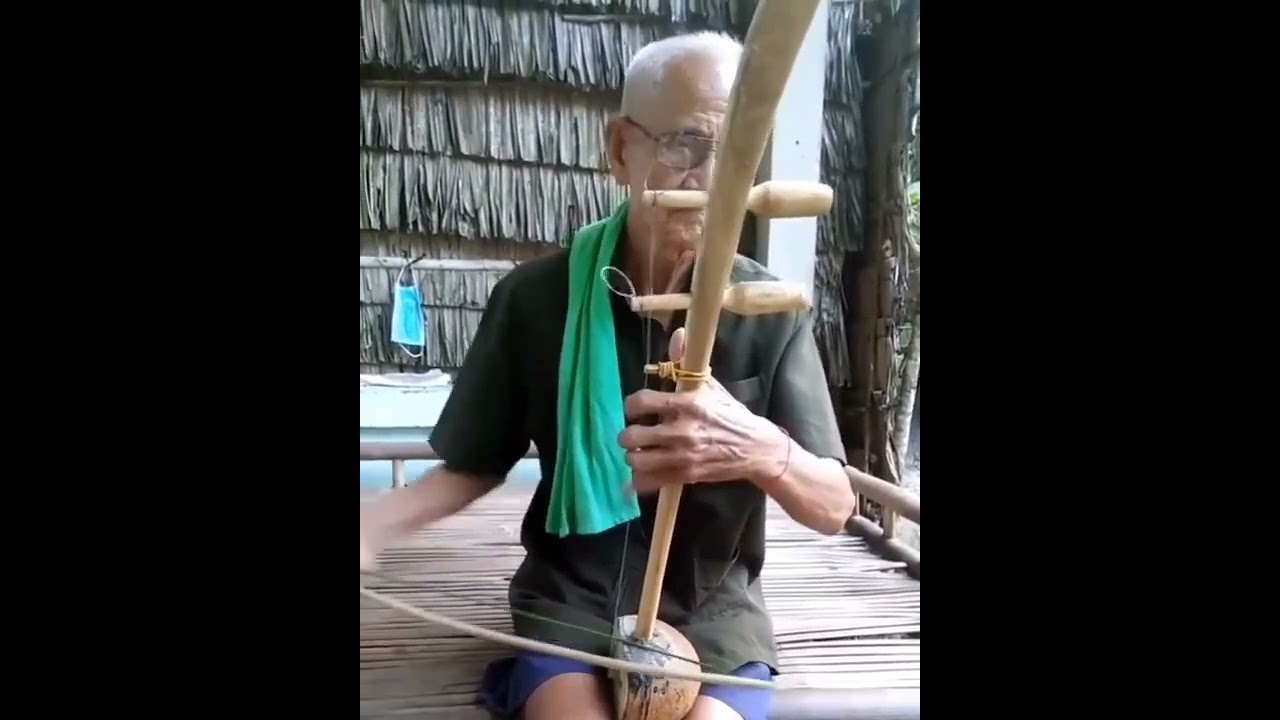 សំលេងទ្រអ៊ូល្ខោនបាសាក់