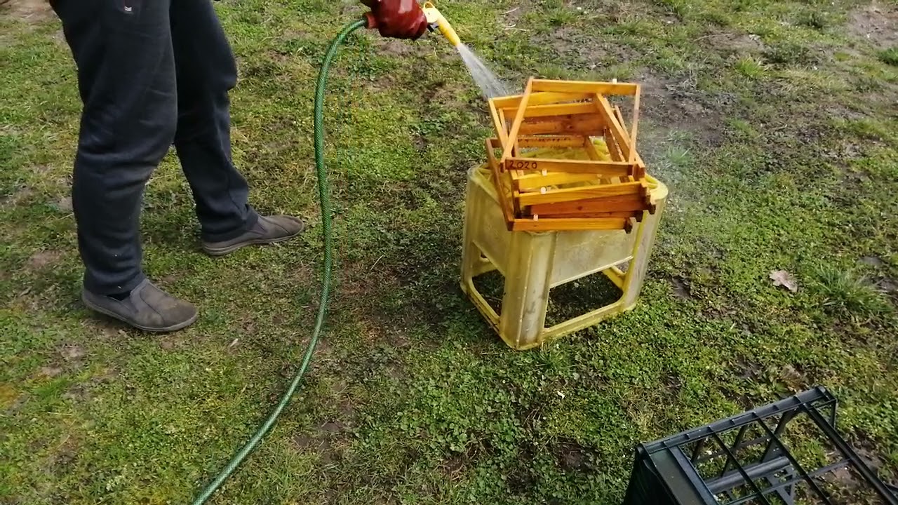 Dezynfekcja sprzętu pszczelarskiego, Uli i ramek.