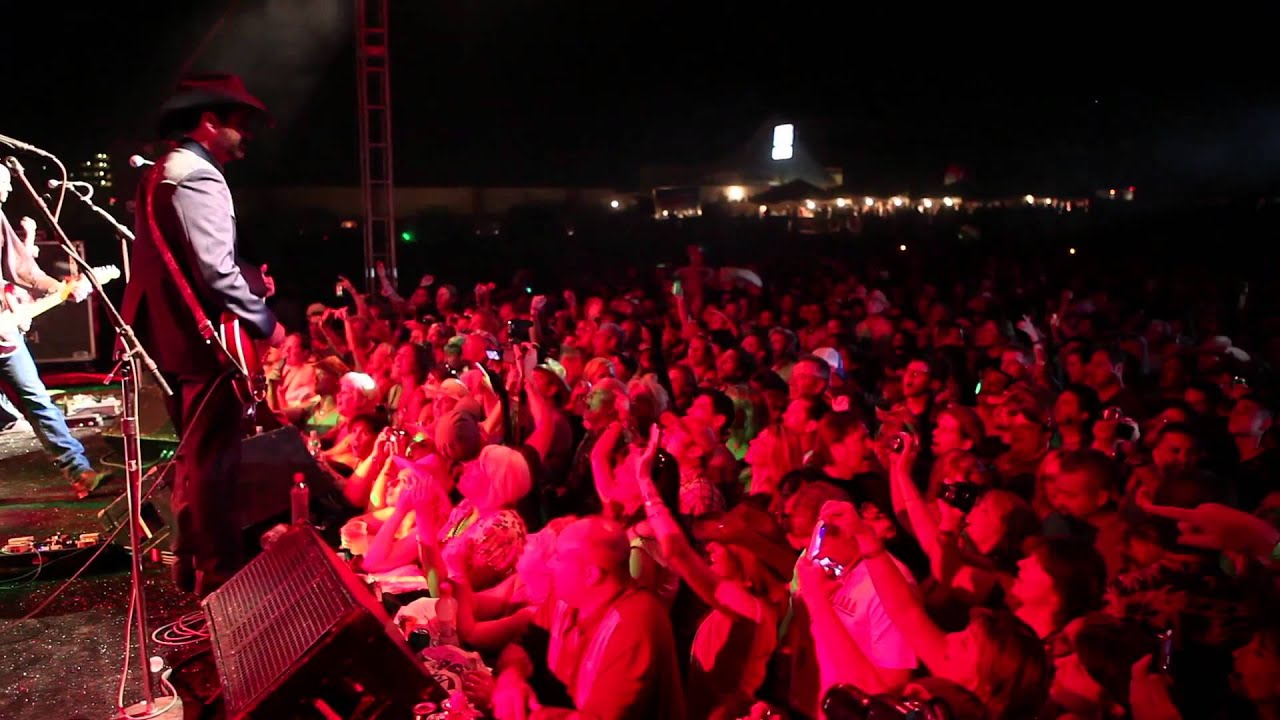 "Mexico" live from the concert DVD, 'Circus Mexicus XX, Live in Mexico' - RCPM auf YouTube ansehen "Mexico" live from the concert DVD, 'Circus Mexicus XX, Live in Mexico' - RCPM auf YouTube ansehen
