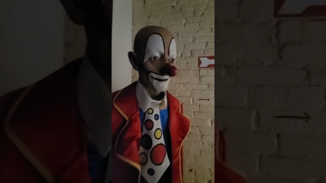 Carnival Clown Wax Figure Scary Realistic Carnevil Carnie Museum Haunted House Haunt Display Hobo