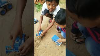 លេងឡានដឹកដី