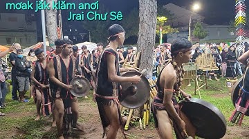 Hòa tấu đàn tơrưng đến từ huyện Chư Sê giao lưu ơ TP Pleiku mời các bạn cùng xem