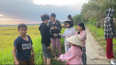 Vợ Bé Bỏng Dẫn Biệt Đội Tí Hon Ra Đồng Bắt Cá Cạn & Cái Kết Bất Ngờ || Vợ Chồng Be Bỏng