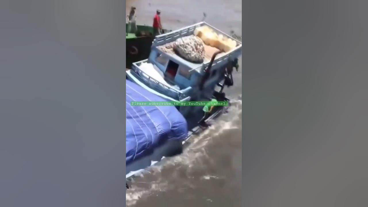 SHIP & BOAT CRASH COMPILATION Best Total Ship Accident Terrible