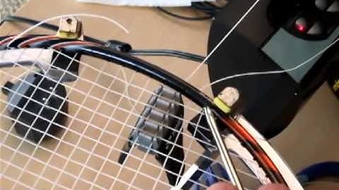 How to thread a shared hole - Badminton Stringing