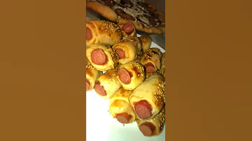 معجنات و بيتزا محشية الاطراف 