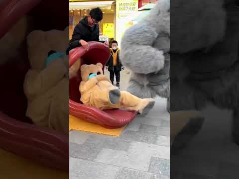Video Mặc Đồ Ếch Xanh Đi 