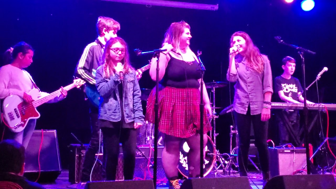 Stacy's Mom Fountains of Wayne YouTube