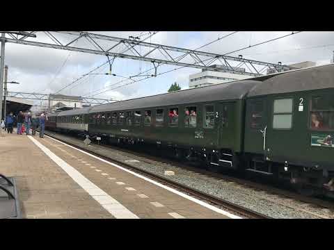 Stoomtrein vertrekt uit Dordrecht!!!! Beste spot ooit!!