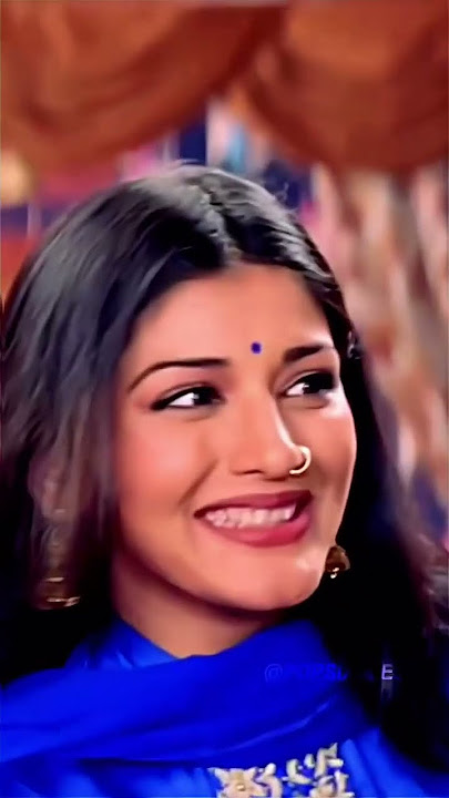 Sonali Bendre in 90's hum saath saath hain
