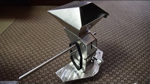 Best Walnut Crackers Reviewed (Drill vs Hunts)