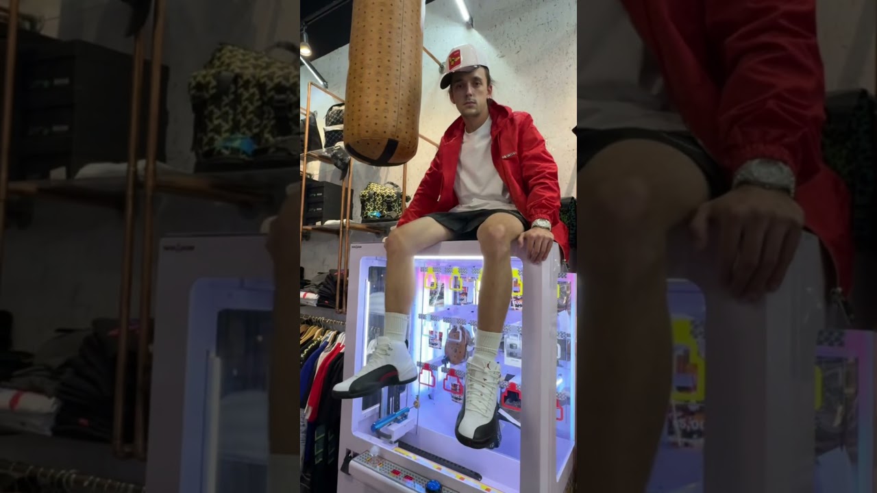 All that over some shoes ? 😤😂 Don’t trip, we won’t gatekeep the drip !! 