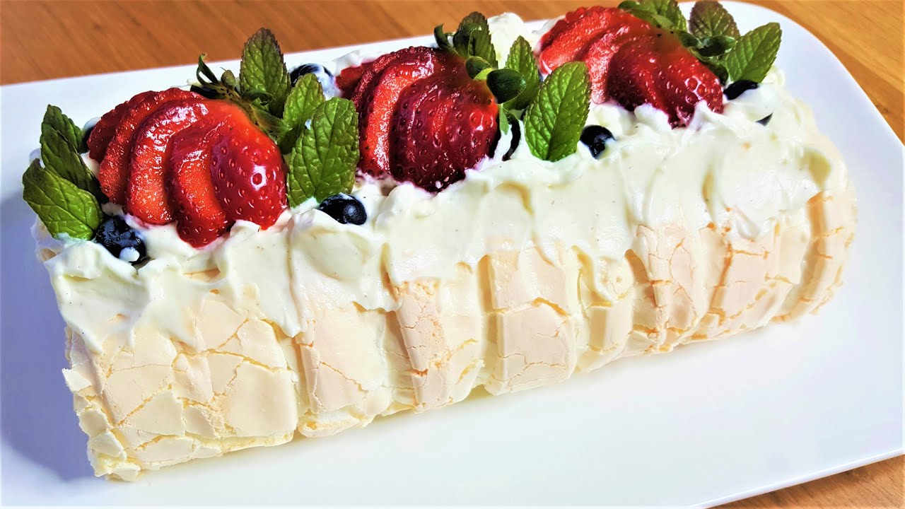 Невероятно вкусный Десерт к чаю,  меренговый рулет с клубникой