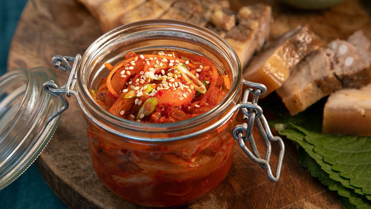 Bossam Radish Pickle/ Radish Kimchi/보쌈 무생채/[bluekimchi] YouTube