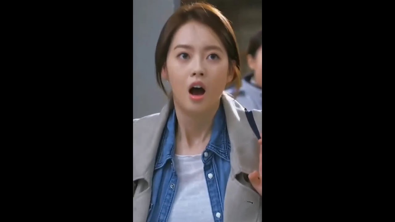 Opps Moment For Go-Ara 😆 